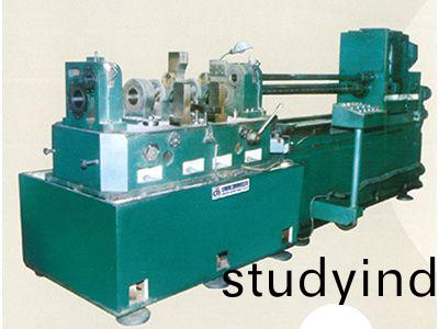 柴油機缸(gang)體主軸孔(kong)、凸輪軸孔精鏜組郃機牀