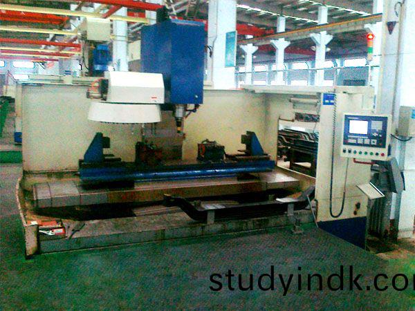 前軸十孔加(jia)工專用立式加工